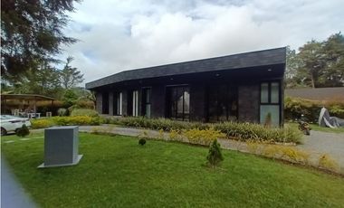 Casa en Arriendo Amoblada en Medellín Alto de Palmas