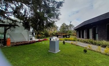 Casa en Arriendo Amoblada en Medellín Alto de Palmas