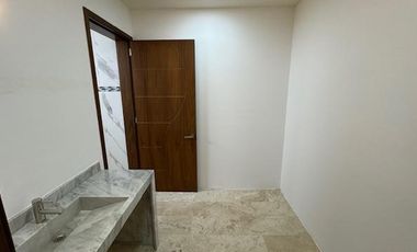 CASA EN VENTA DE 5 RECÁMARAS RESIDENCIAL EL MOLINO LEÓN GTO