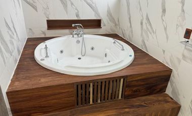 CASA EN VENTA DE 5 RECÁMARAS RESIDENCIAL EL MOLINO LEÓN GTO