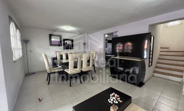 Casa de 3 niveles en Lomas de Guadalupe