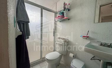 Casa de 3 niveles en Lomas de Guadalupe