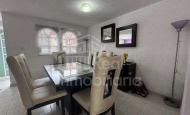 Casa de 3 niveles en Lomas de Guadalupe