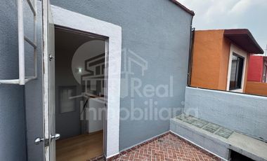 Casa de 3 niveles en Lomas de Guadalupe