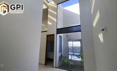 CASA EN VENTA RESIDENCIAL MOLINO & GOLF LEÓN GTO