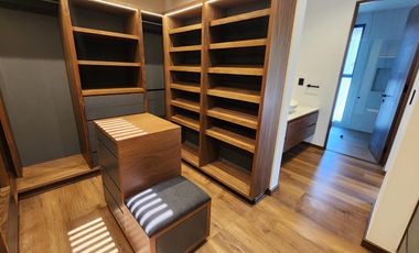 Casa en  Venta en Club de Golf Altozano con Casa Club