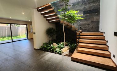 Casa en  Venta en Club de Golf Altozano con Casa Club
