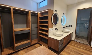 Casa en  Venta en Club de Golf Altozano con Casa Club