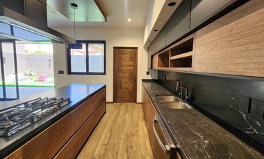 Casa en  Venta en Club de Golf Altozano con Casa Club