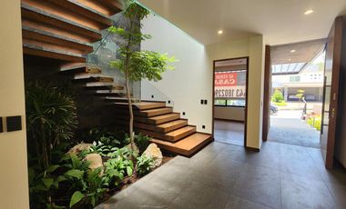 Casa en  Venta en Club de Golf Altozano con Casa Club