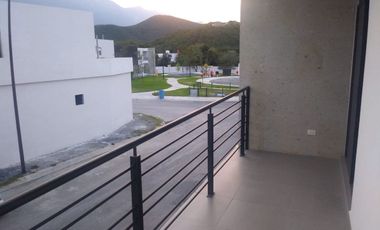 CASA EN RENTA EN LOS NOGALES
