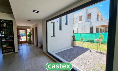 Casa en venta en Canning, Terralagos