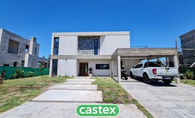 Casa en venta en Canning, Terralagos