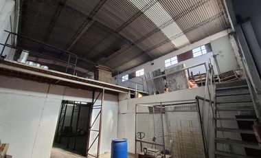 Depósito en  Lomas de Zamora este