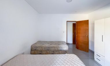Casa 2 dormitorios, jardín,pileta, barrio cerrado Sol Parana