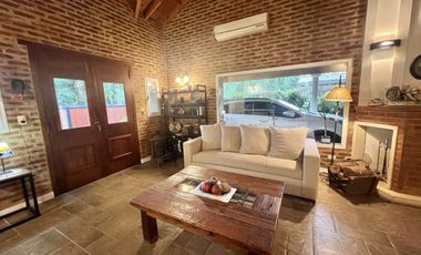 Casa en alquiler temporario  Barrio Parque Pero