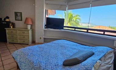 Residencia Palomas con vista al club de Golf y bahia El Palmar Ixtapa