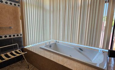 Residencia Palomas con vista al club de Golf y bahia El Palmar Ixtapa