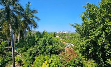 Residencia Palomas con vista al club de Golf y bahia El Palmar Ixtapa