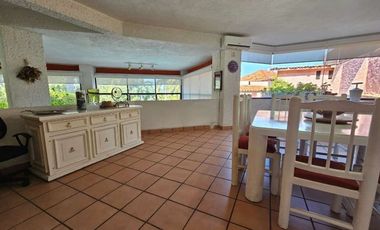 Residencia Palomas con vista al club de Golf y bahia El Palmar Ixtapa