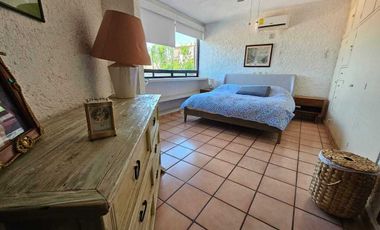 Residencia Palomas con vista al club de Golf y bahia El Palmar Ixtapa