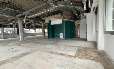 Alquiler oficina en Saavedra 2do piso (750 m2)