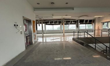 Alquiler oficina en Saavedra 2do piso (750 m2)