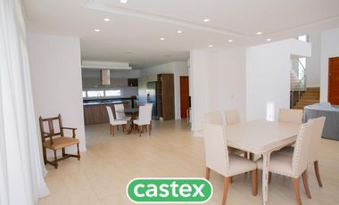 Casa en venta en barrio Terralagos, Canning
