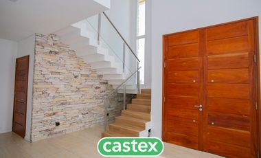 Casa en venta en barrio Terralagos, Canning