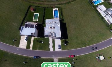 Casa en venta en barrio Terralagos, Canning
