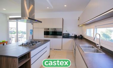 Casa en venta en barrio Terralagos, Canning