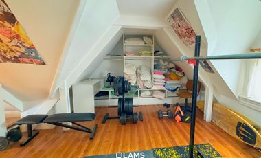 Alquiler 24 meses - de Importante Chalet de Estilo - En Barrio Los Troncos