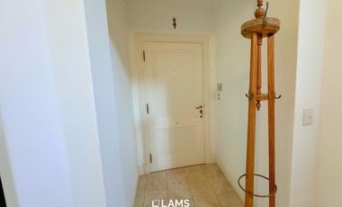 Alquiler 24 meses - de Importante Chalet de Estilo - En Barrio Los Troncos