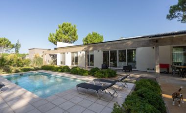 Casa en venta en barrio cerrado La Herradura