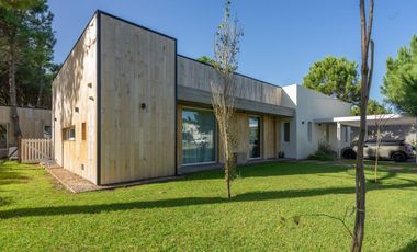 Casa en venta en barrio cerrado La Herradura