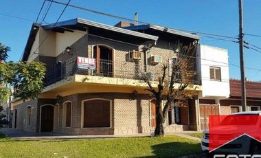SE VENDE HERMOSA CASA
