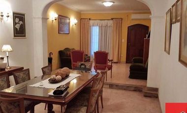 SE VENDE HERMOSA CASA