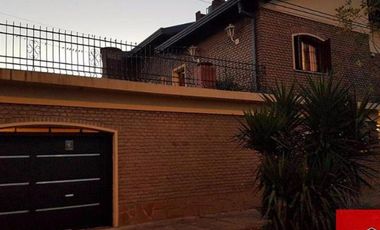 SE VENDE HERMOSA CASA