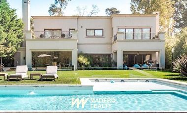 Casa en  Abril Club de campo