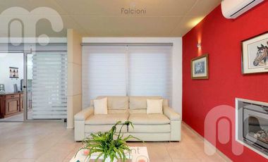 VENTA CASA DE 3 DORMITORIOS EN MIRALAGOS