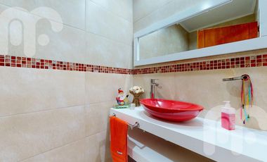 VENTA CASA DE 3 DORMITORIOS EN MIRALAGOS