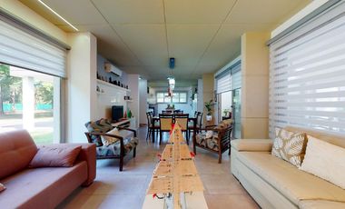VENTA CASA DE 3 DORMITORIOS EN MIRALAGOS