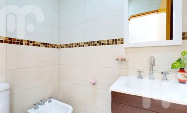 VENTA CASA DE 3 DORMITORIOS EN MIRALAGOS