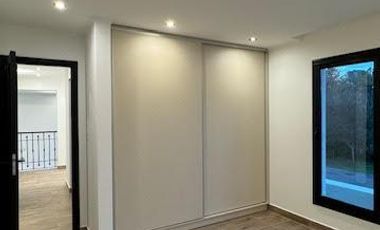 MODERNA CASA EN VENTA - CLUB DE CAMPO EL MORO - MARCOS PAZ