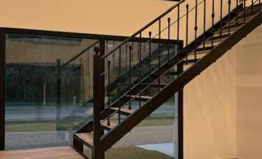MODERNA CASA EN VENTA - CLUB DE CAMPO EL MORO - MARCOS PAZ
