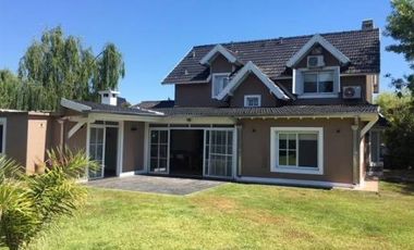 CASA EN VENTA EN ECHEVERRIA DEL LAGO
