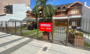 CHALET 4 AMBIENTES - OPORTUNIDAD EN GRAL SAN MARTÍN
