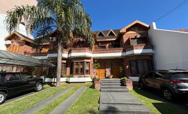 CHALET 4 AMBIENTES - OPORTUNIDAD EN GRAL SAN MARTÍN