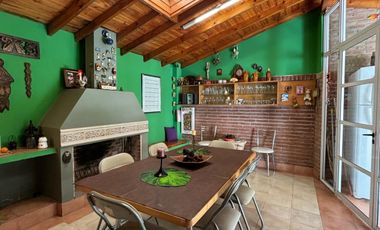CHALET 4 AMBIENTES - OPORTUNIDAD EN GRAL SAN MARTÍN