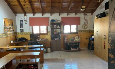 CHALET 4 AMBIENTES - OPORTUNIDAD EN GRAL SAN MARTÍN